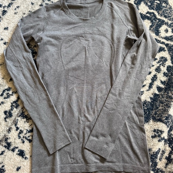 lululemon athletica Tops - Lululemon swiftly gray top size 8